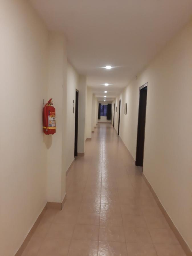 Madaparambil Residency Alwaye Exterior foto
