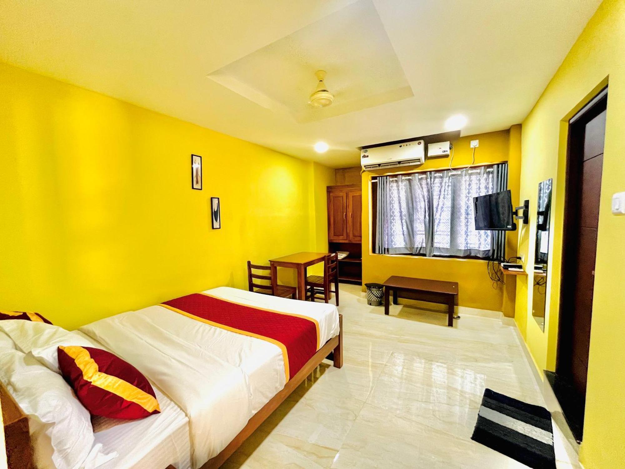 Madaparambil Residency Alwaye Exterior foto